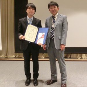 第211回東北地方会 若手奨励賞受賞者 二宮先生と張替支部代表